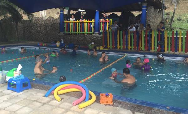 Nada Más Jugando - Escuela de Natación | Clases de natación para niños y adultos | Periódico del Sur | Medellín - Antioquia